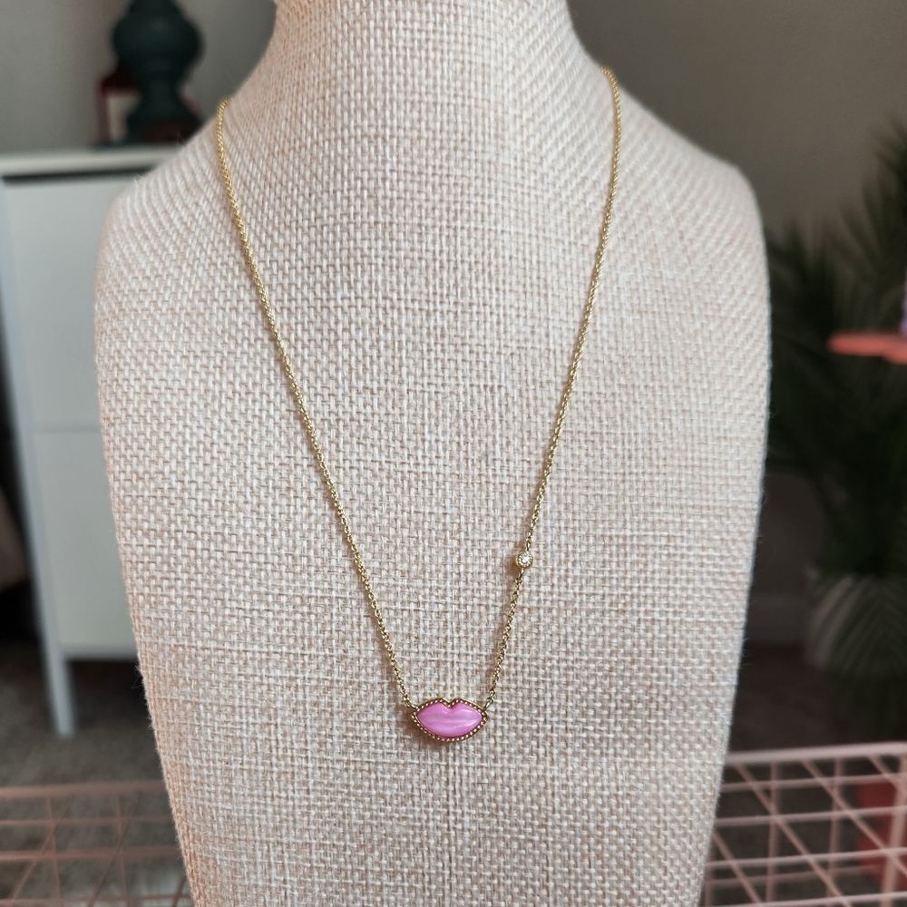 Kendra Scott Lips Pendant Necklace